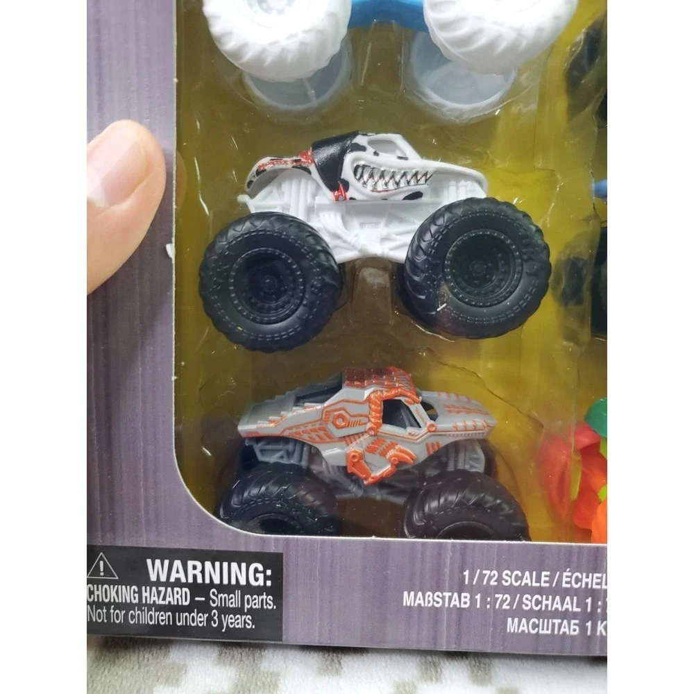 Monster Jam‎ 1:72 8 Pack Zombie El Toro Loco Sparkle Smash Thunderroarus Dragon